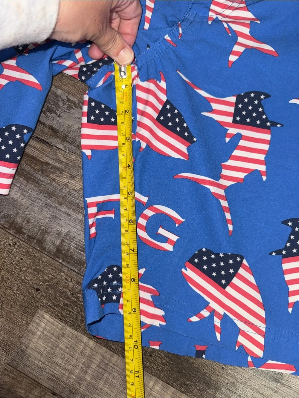 Columbia PFG Mens Swim Trunks Shorts Size 34 Blue American Flag Fish Print Board